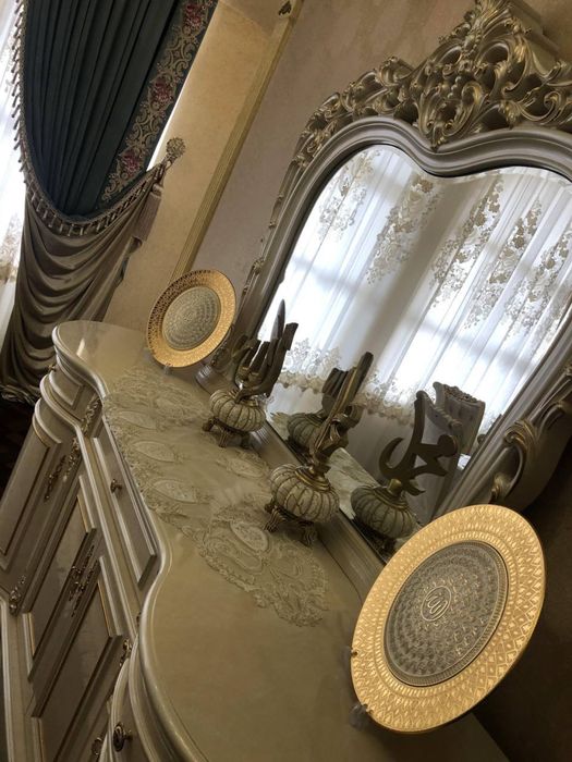 Shu hammasi sotiladi! Holati Zor yengide turibdi