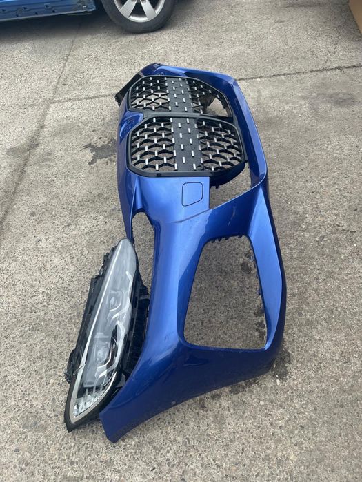 Bara fata , faruri bmw g26 m sport