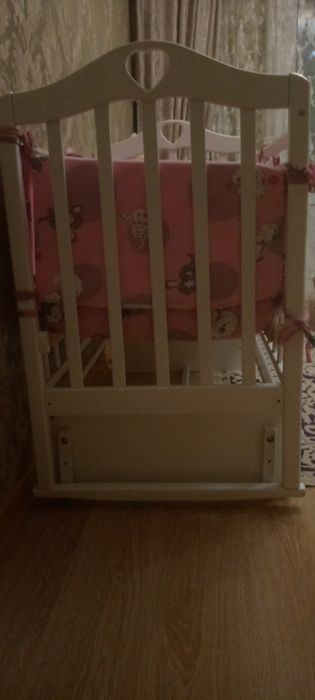 Раскачеваемая детская кровать