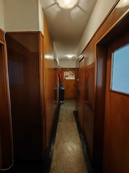 Продава се Четиристаен апартамент в Стара Загора, Център - 77 кв.м за 1364 €/кв.м - Снимка #2