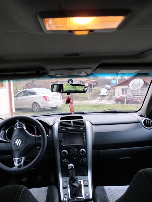 Vând Suzuki Grand Vitara