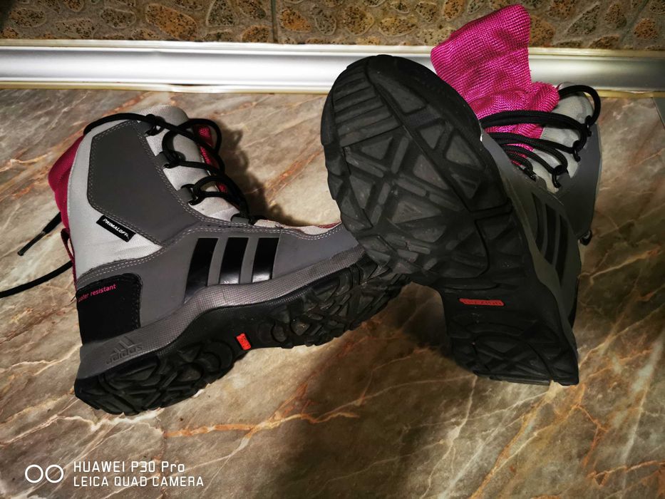 Детски ботуши Адидас, номер 36, почти нови!