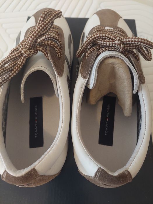 Tommy Hilfiger,  Чисто Нови обувки  40 номер.