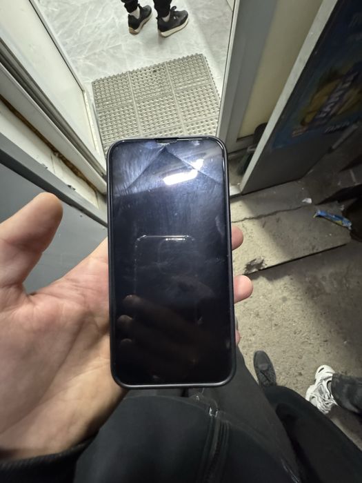 Обменяю iPhone 13 256gb на iPhone 13 pro max