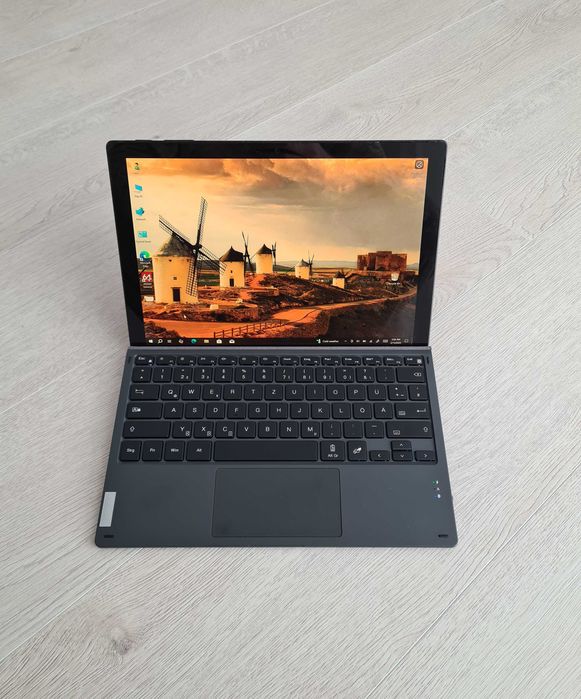 Tableta Microsoft Surface Pro 6, i5-8350U, 8 GB Ram, SSD 256 GB