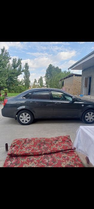 Jentra sotiladi 175000 yurgan Narxi 10800$ metangaz bor