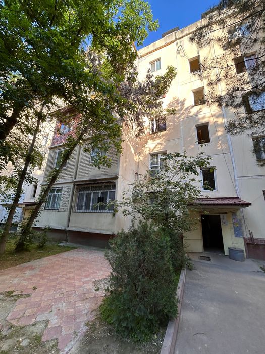 Кушбеги махалла 1/4/5 квартира сотилади