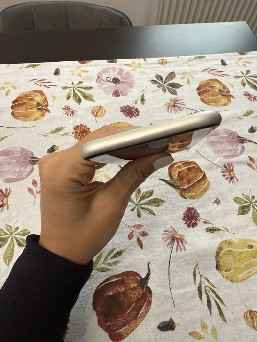 Iphone 11,  de 128 gb, 74% baterie