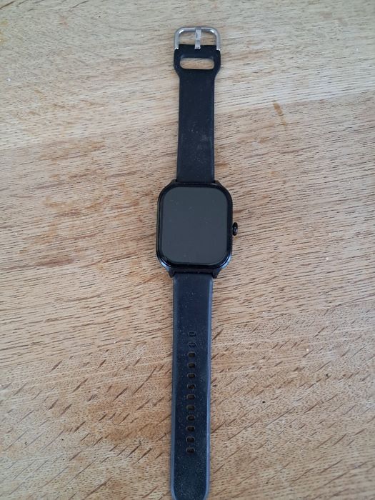 Watch bun cu conectare la telefon