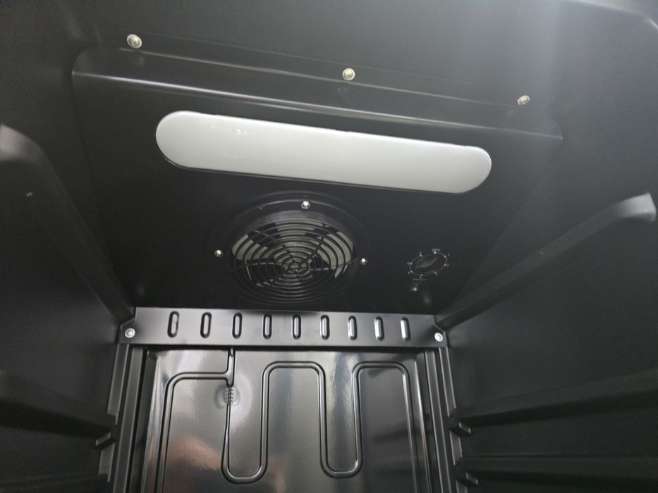 Нова хладилна витрина 145  см Bomann с вентилация