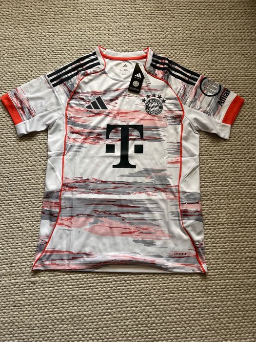 Bayern München 25/26 Away Fan Version