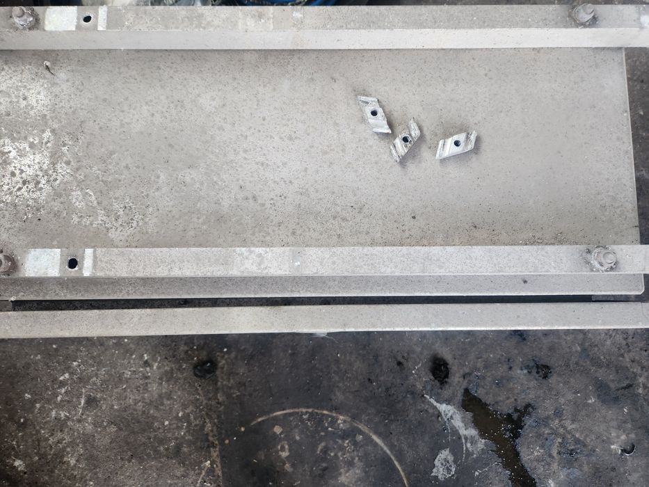 Cutie aluminium 80 cm cu 40 cm