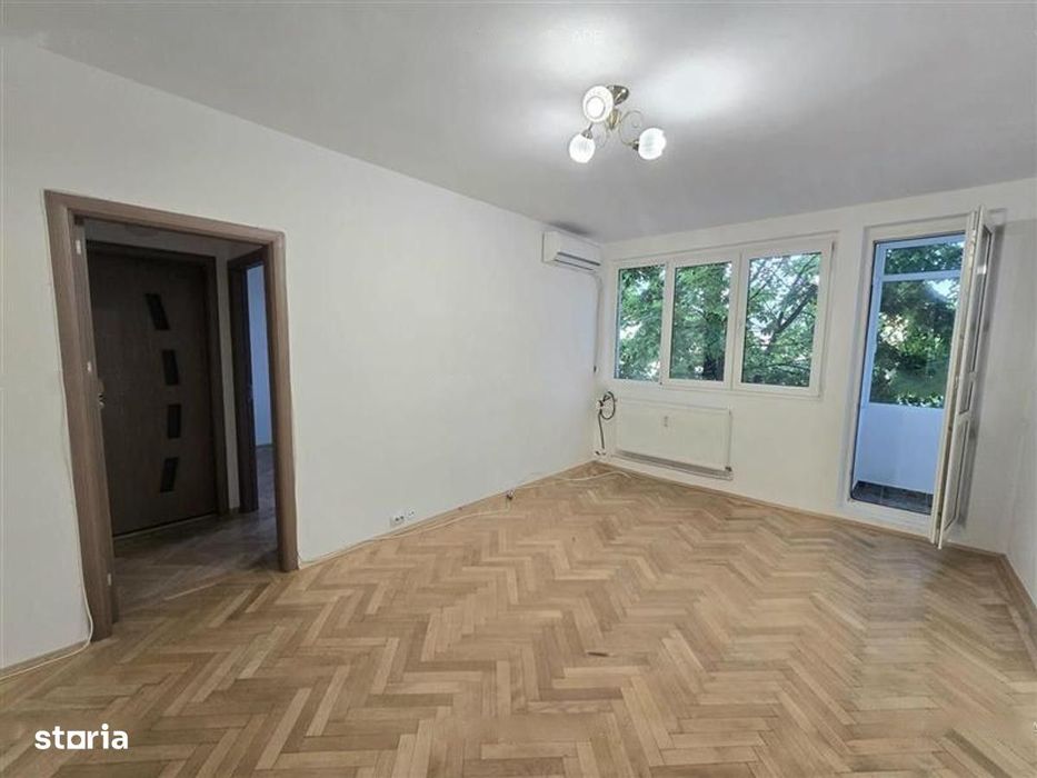 Ion Mihalache (1 Mai ) / Renovat / Metrou 5 Minute / Imobil Fara Risc
