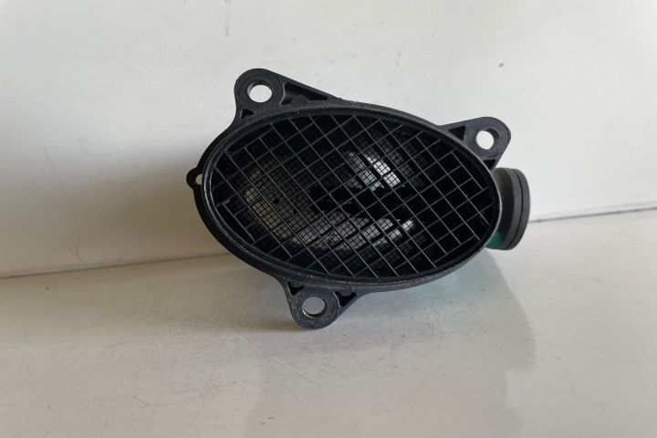 Debitmetru aer   059906461D Skoda Superb prima generatie seria