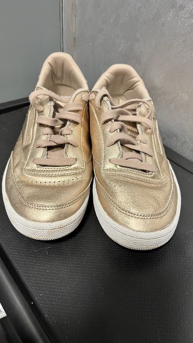 Маратонки кецове reebok златисти ест. Кожа
