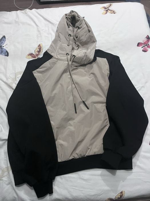 Hanorac Made By Society bej/negru – purtat o singură dată