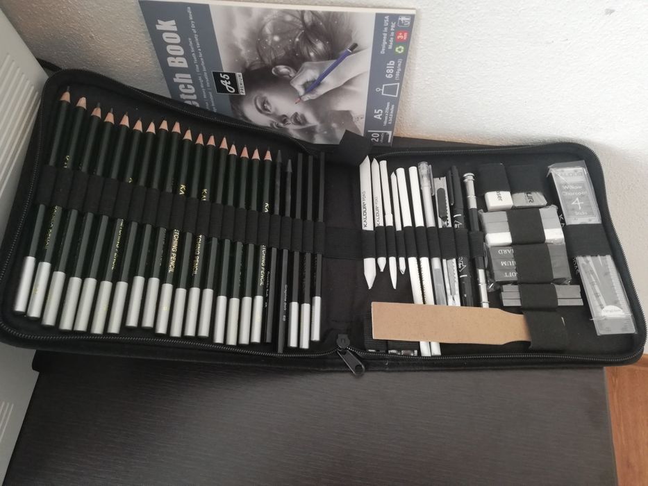 Vând cărți desen pentru începători