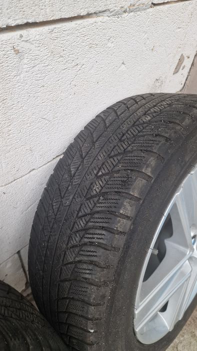 Jante 17 BMW X1 F48, X2 F39 cu anvelope iarnă Bridegestone Blizzak