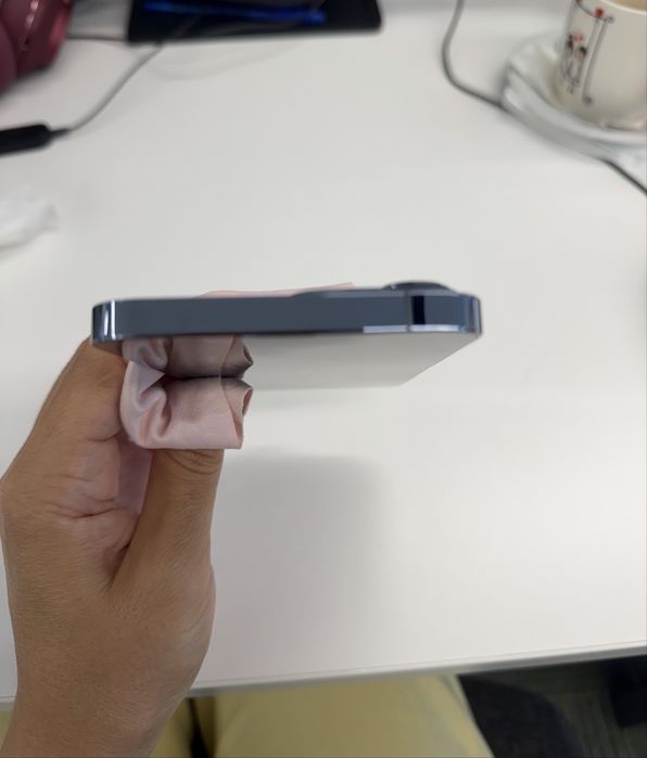 Продам iPhone 13 Pro Max 256 Голубой