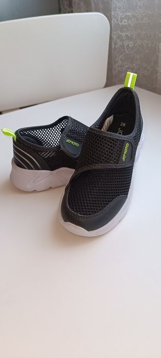 Отдам обувь не дорого