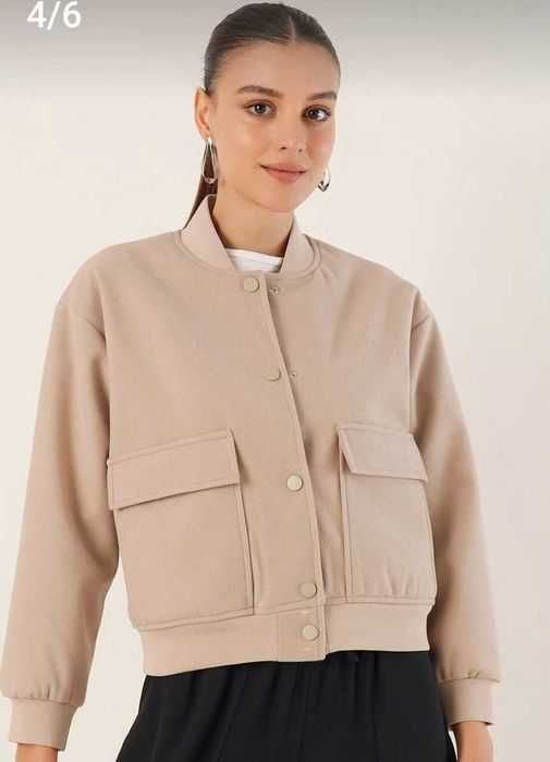 Дамско бежово якенце