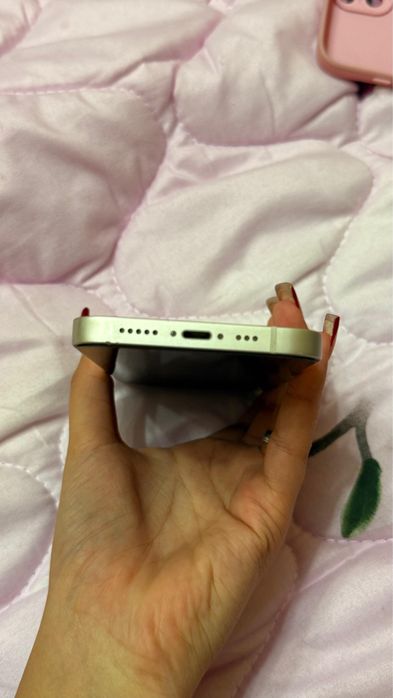 Продам айфон 13 в хорошем состоянии