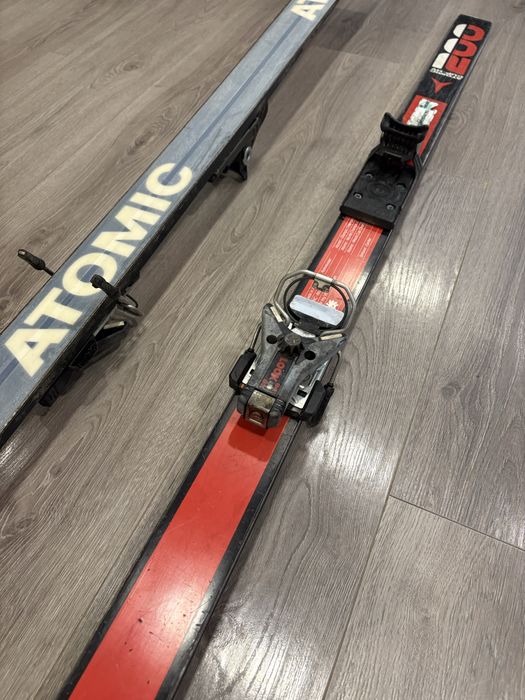 Ски Atomic с апарати 200см