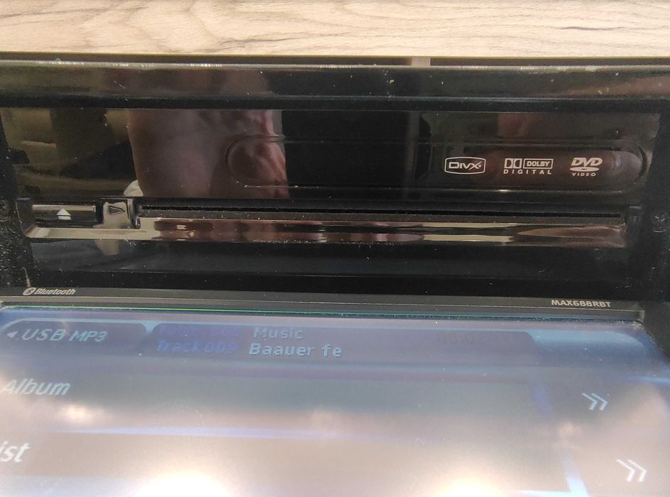 Мултимедия Clarion MAX688RBT