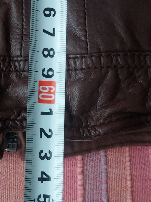 Дамско, кожено яке BERSHKA