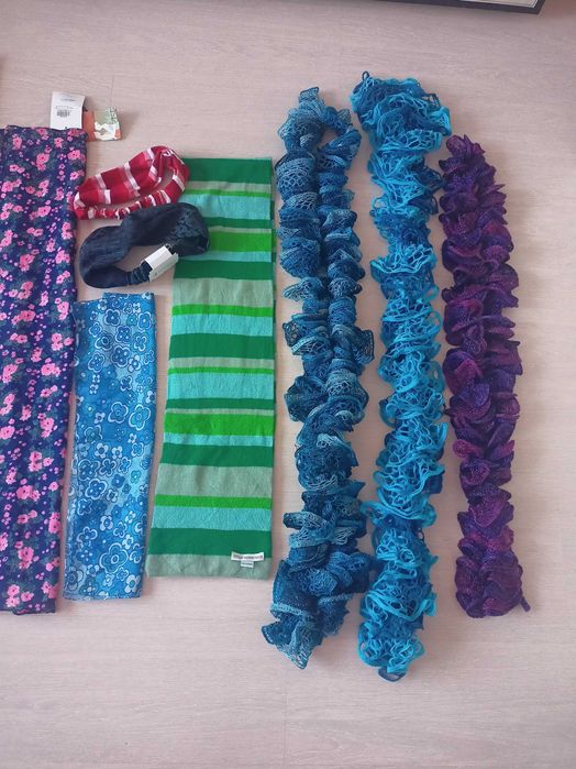 Лот от 8 шала с различна големина + 2 ленти за глава
