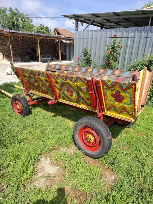 Продавам каруца .