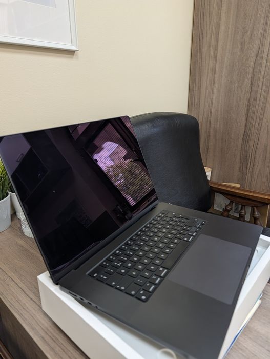 MacBook Pro M3 16 инча 18GB 2023 като нов. Батерия 99%