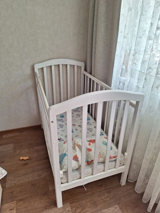 Продам детскую кроватку