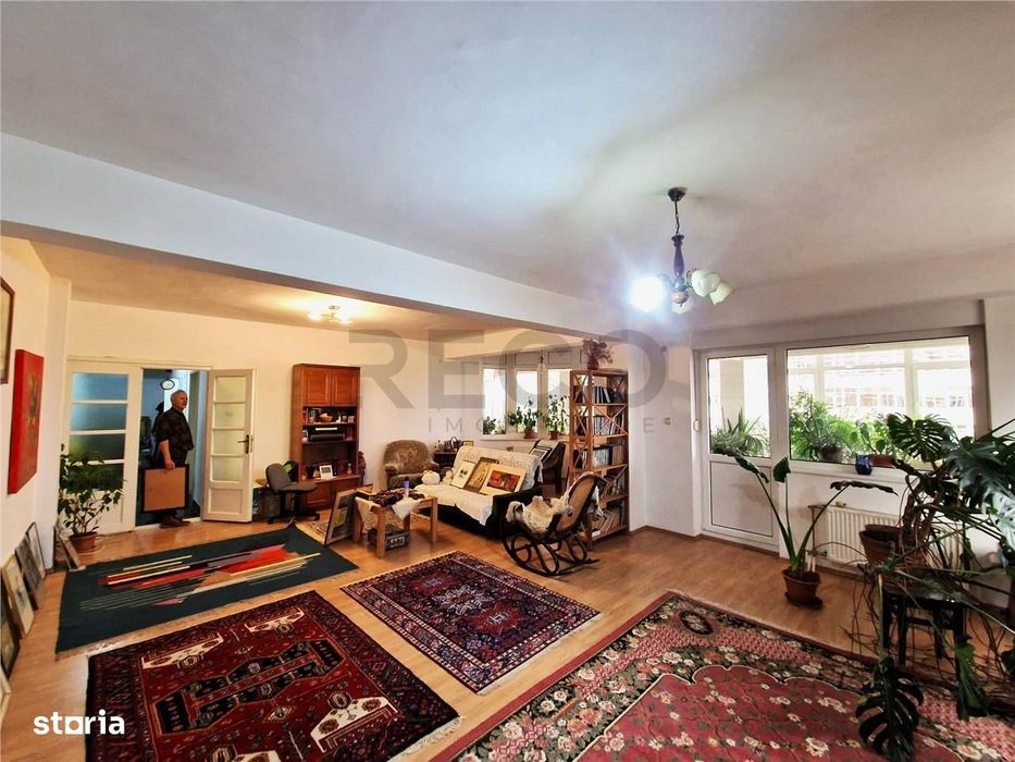 Apartament ultra spatios, de 222 mp utili+terasa foarte mare, inchisa,