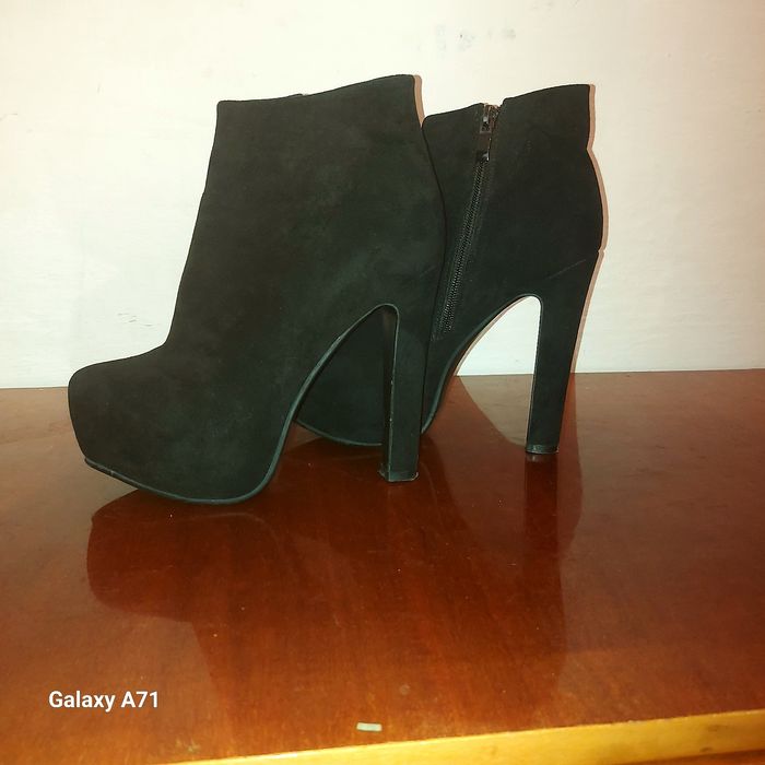 Продам сапоги замша