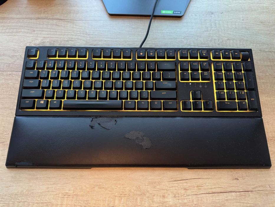 Razer Ornata V2 гейминг клавиатура