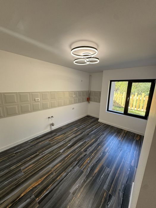 URGENT vand casa in Azuga, 3 minute de partie  pret fix