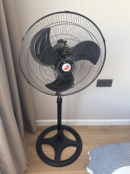 Продам напольный вентилятор