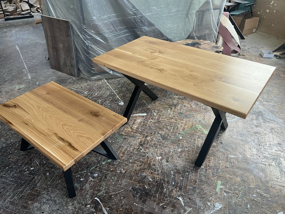 Налична трапезна маса от масив дъб с метални крака