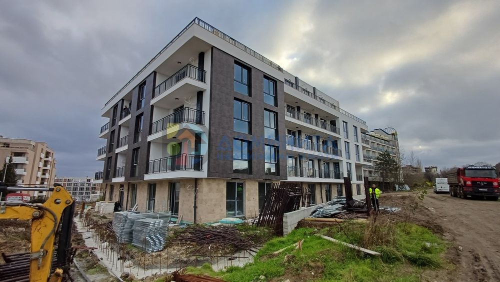 Продава се Двустаен апартамент в Царево - 66 кв.м за 659 €/кв.м - Снимка #17