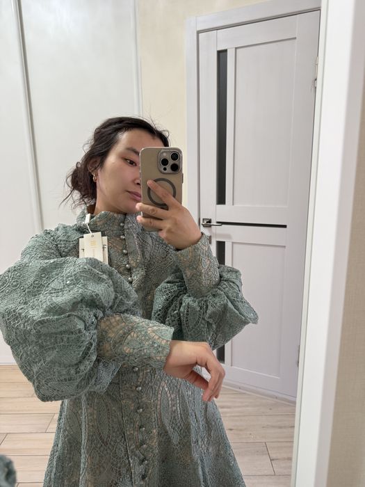 Продам новое платье