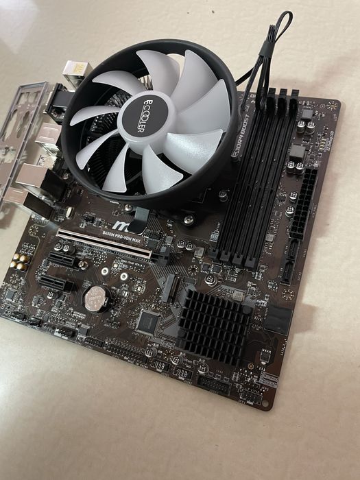 Материнская плата/Ryzen 5 5600G