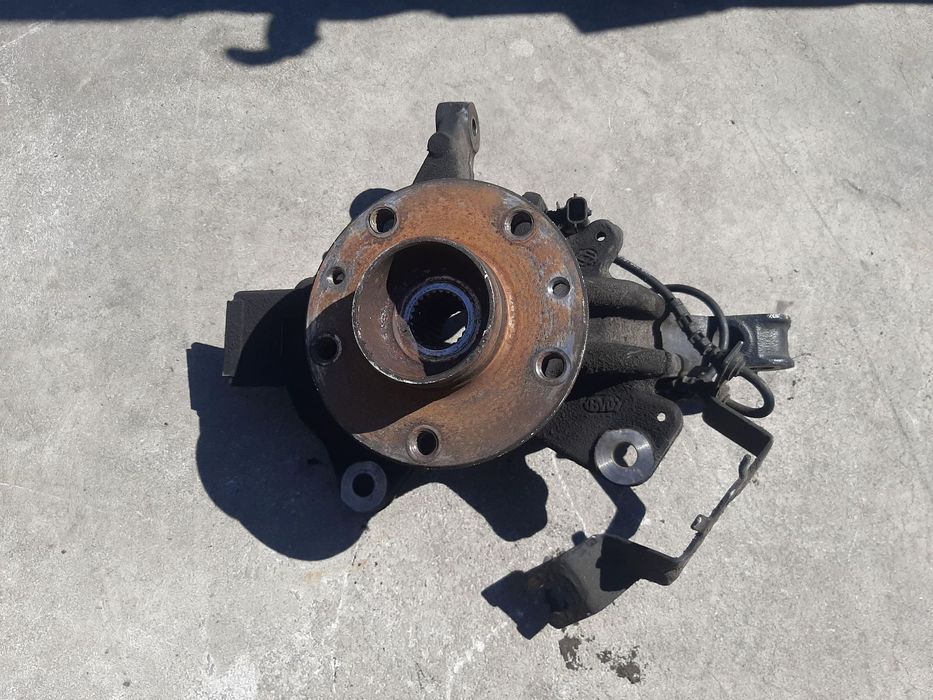 fuzeta dreapta fata renault megane 3  1.4 b tce