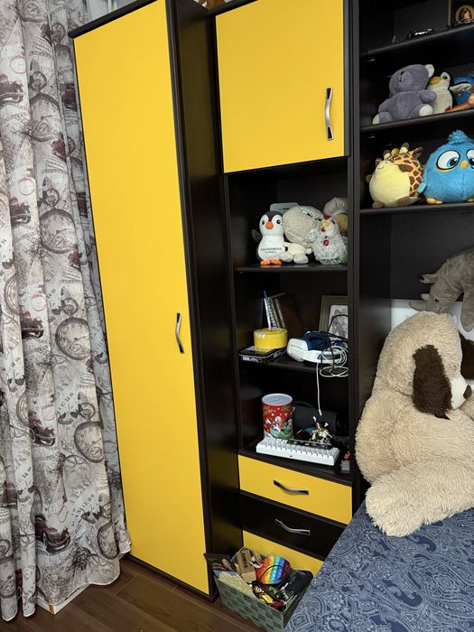 Mobila tineret fara defecte cu birou si scaun si saltea inclusa