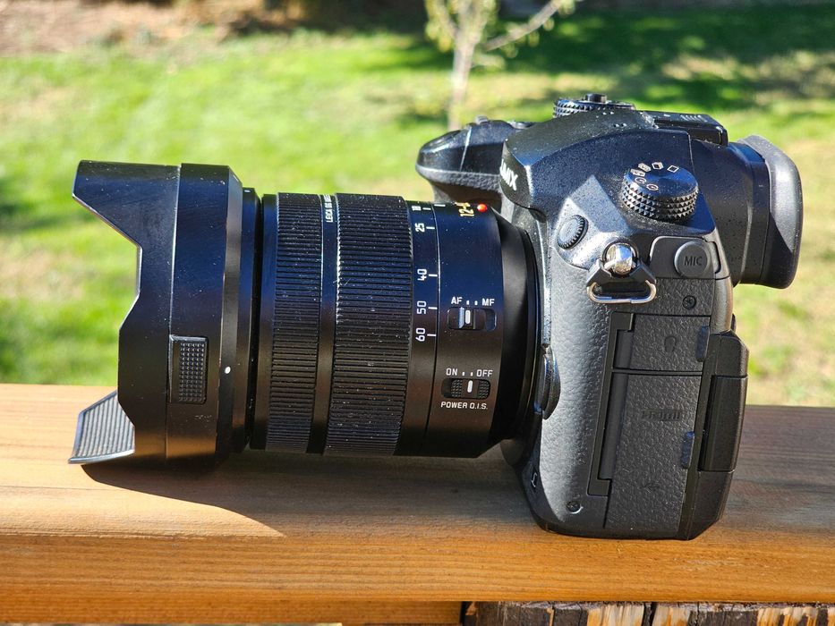 Хибридна фотокамера Panasonic GH5 с обектив 12-60мм f2,8-4