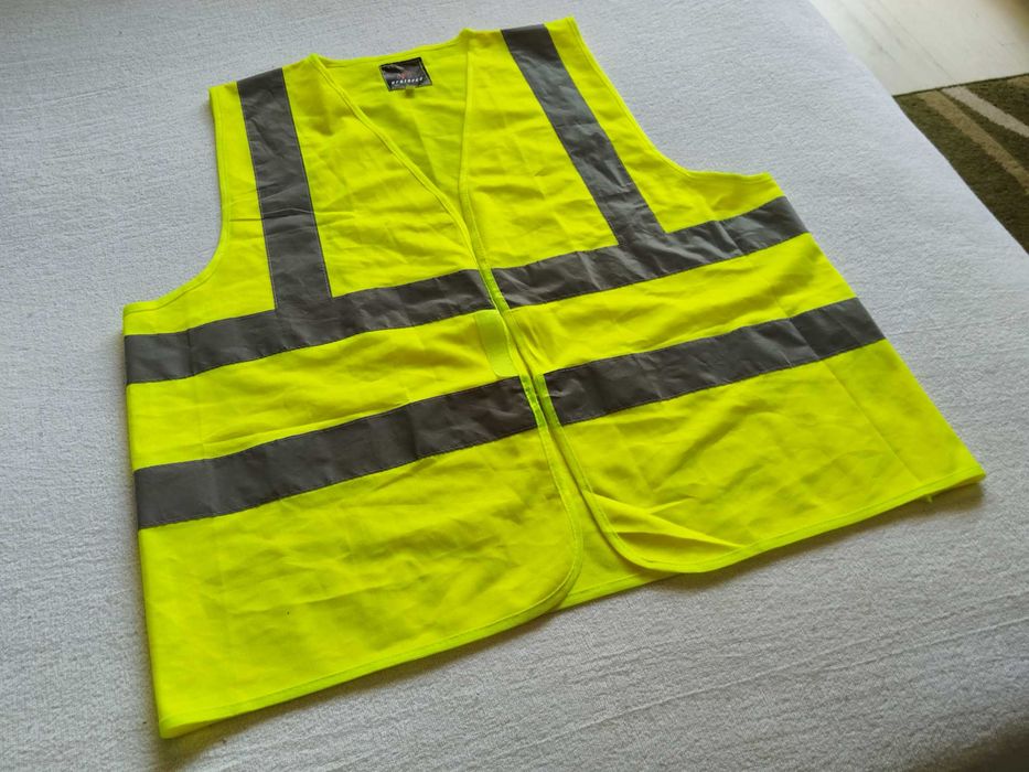 Светло отразителна жилетка XL + светло отразителна жилетка за раница