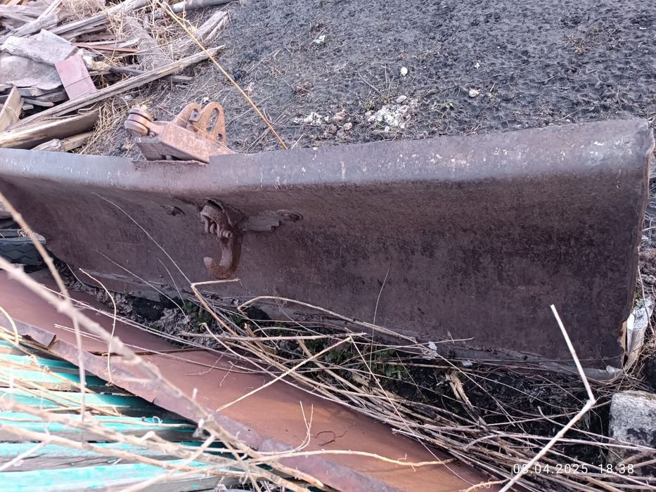 Лопата на трактор