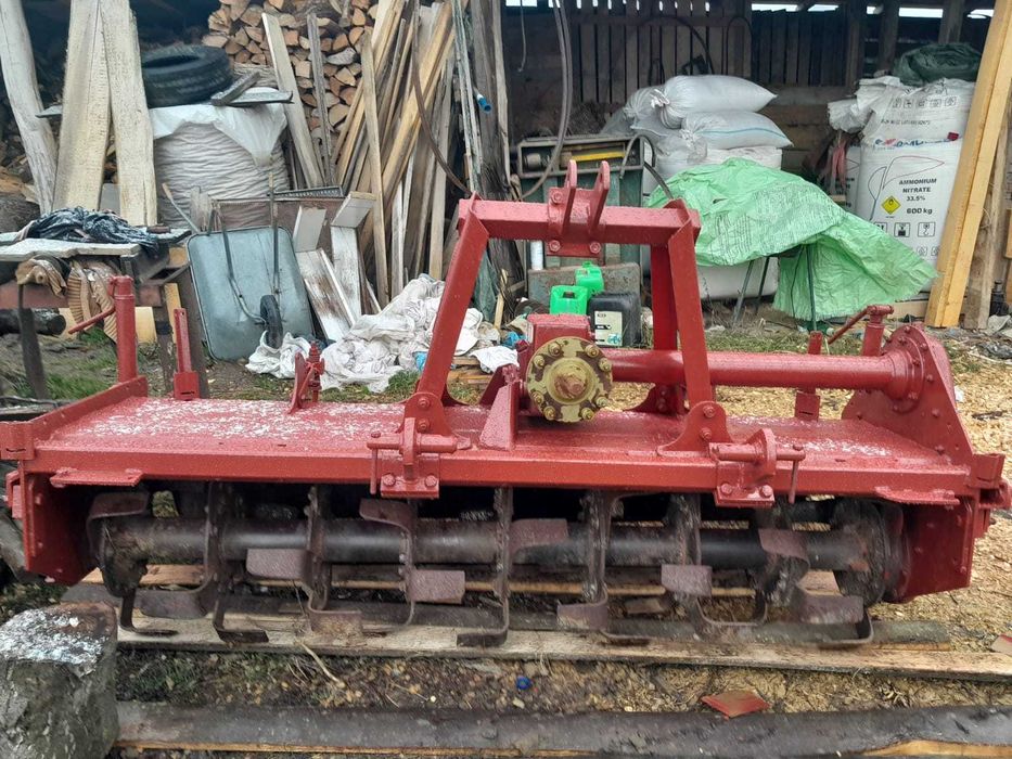 Vând freza agricolă