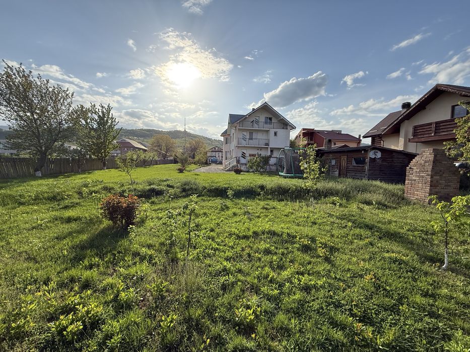 De inchiriat - str Fermelor ( vis a vis Brico Depot - Penny). Pretabil afacere