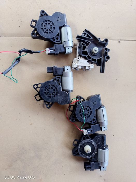 Ел машинки за Прозорец